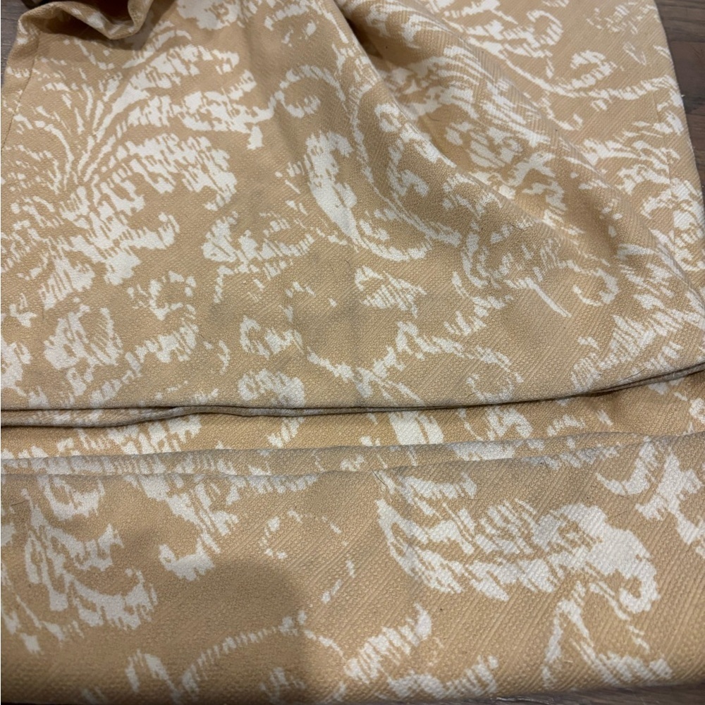 NWT! Tommy Bahama Tan Floral Pants. Size 8 - Picture 7 of 7
